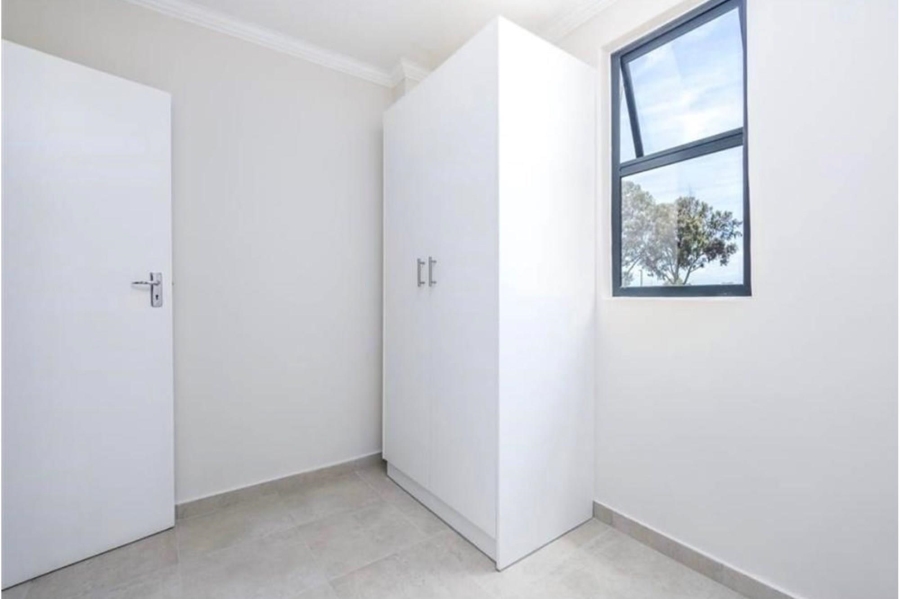 To Let 2 Bedroom Property for Rent in Austinville Western Cape